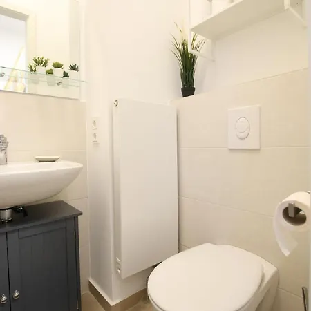 Cozy Design Work And Living Near Ku Damm *